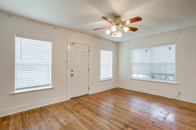 601 S Rusk Street, Weatherford, TX 76086