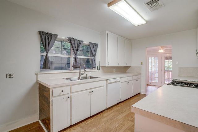 601 S Rusk Street, Weatherford, TX 76086