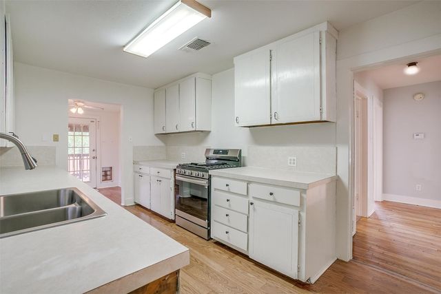 601 S Rusk Street, Weatherford, TX 76086