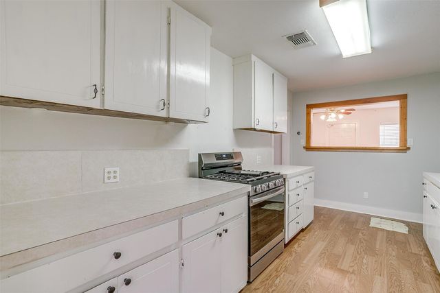 601 S Rusk Street, Weatherford, TX 76086