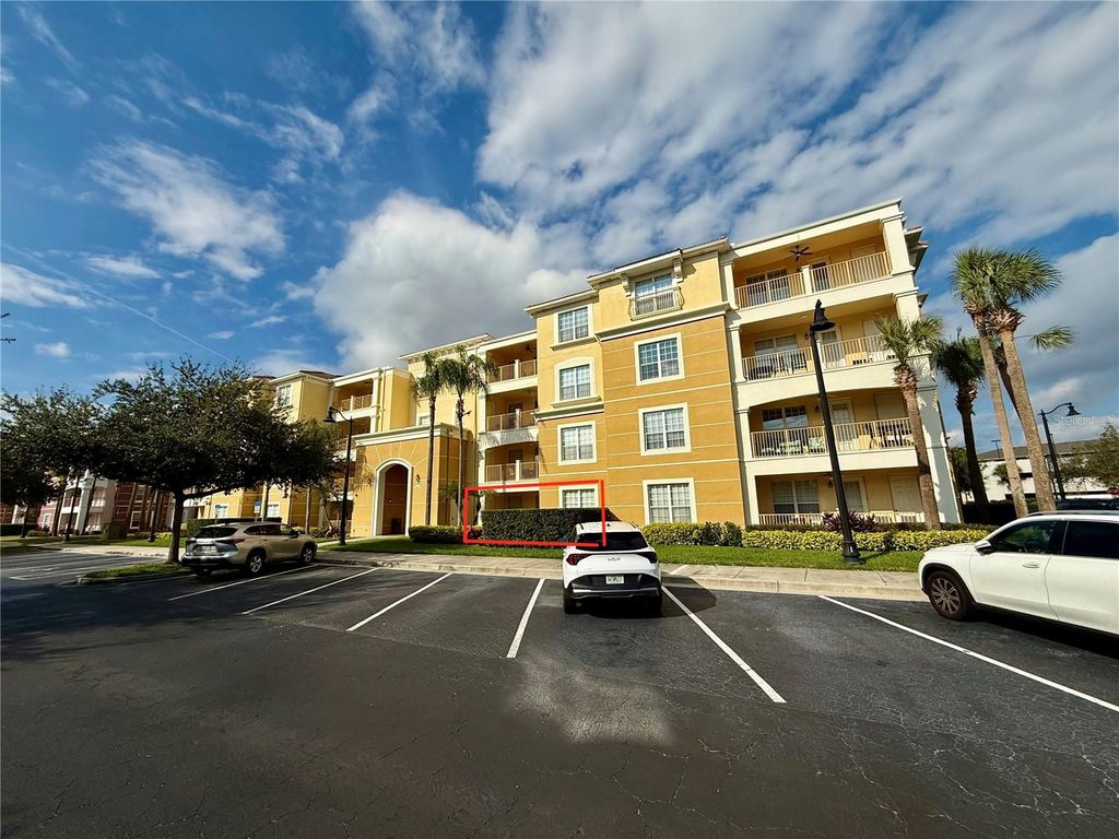 Image 3 of property listing at 5025 SHOREWAY LOOP 105, Orlando, FL 32819
