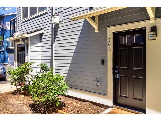 22862 Sw FOREST CREEK Dr 203, Sherwood, OR 97140