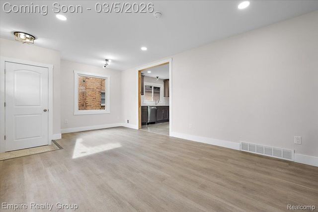 2038 Detroit Street, Dearborn, MI 48124