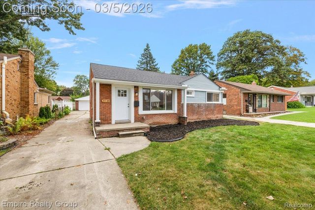 2038 Detroit Street, Dearborn, MI 48124