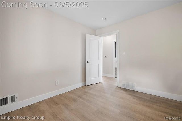 2038 Detroit Street, Dearborn, MI 48124