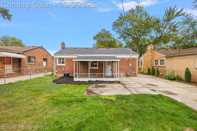 2038 Detroit Street, Dearborn, MI 48124
