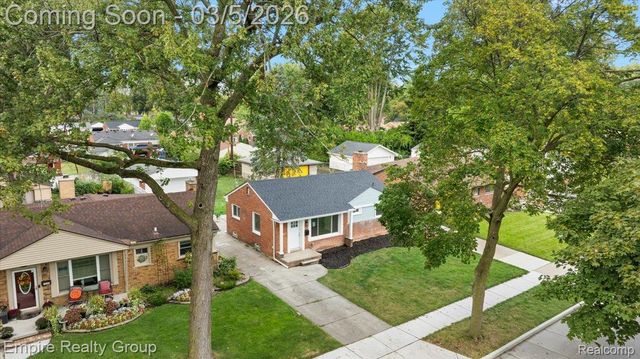 2038 Detroit Street, Dearborn, MI 48124