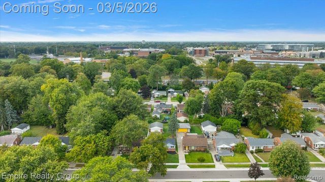 2038 Detroit Street, Dearborn, MI 48124