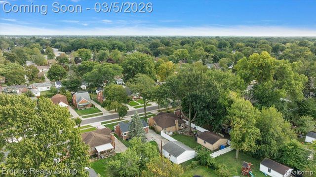 2038 Detroit Street, Dearborn, MI 48124