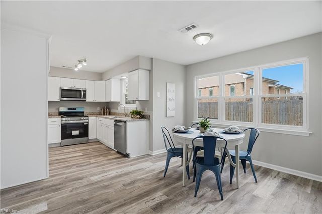 1341 Mozart DR, Virginia Beach, VA 23454