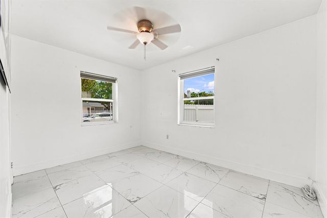 8800 NW 33RD AVE Avenue, Miami, FL 33147