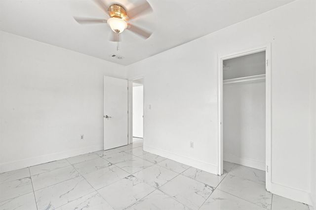 8800 NW 33RD AVE Avenue, Miami, FL 33147