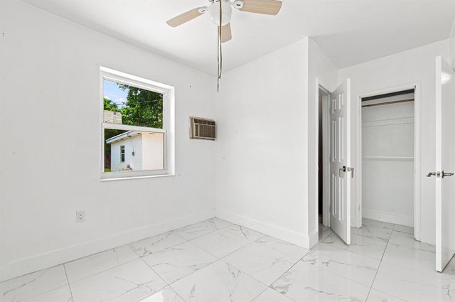 8800 NW 33RD AVE Avenue, Miami, FL 33147
