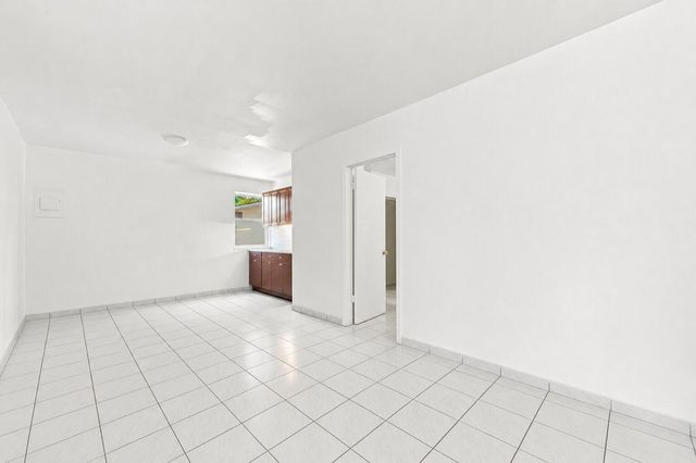 8800 NW 33RD AVE Avenue, Miami, FL 33147
