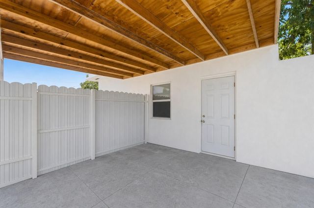 8800 NW 33RD AVE Avenue, Miami, FL 33147