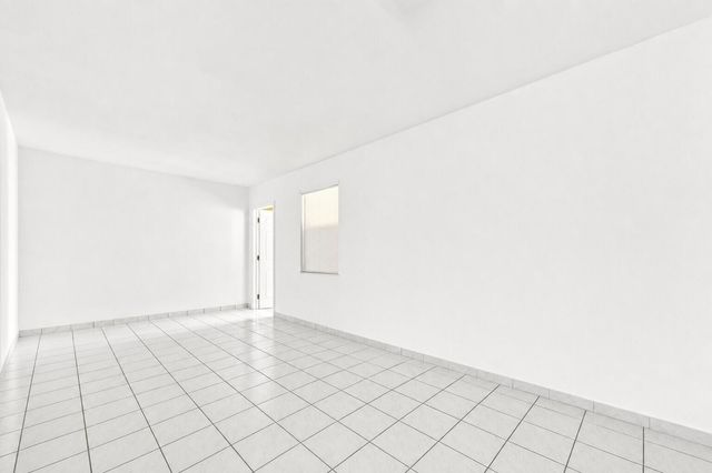 8800 NW 33RD AVE Avenue, Miami, FL 33147