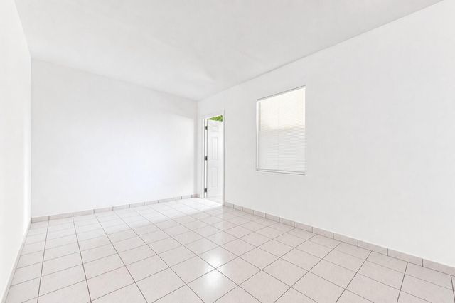 8800 NW 33RD AVE Avenue, Miami, FL 33147