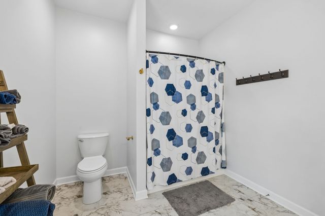 1240 Camp Ravine Rd, Burns, TN 37029