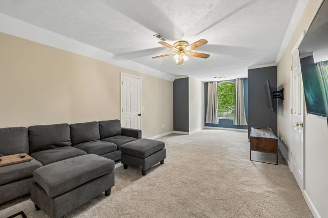1240 Camp Ravine Rd, Burns, TN 37029