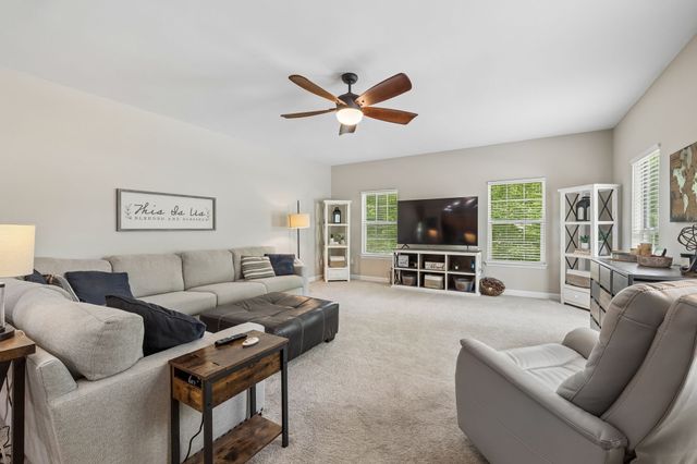1240 Camp Ravine Rd, Burns, TN 37029