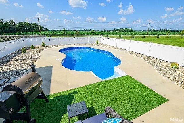1586 Lavante Cove, Fort Wayne, IN 46818
