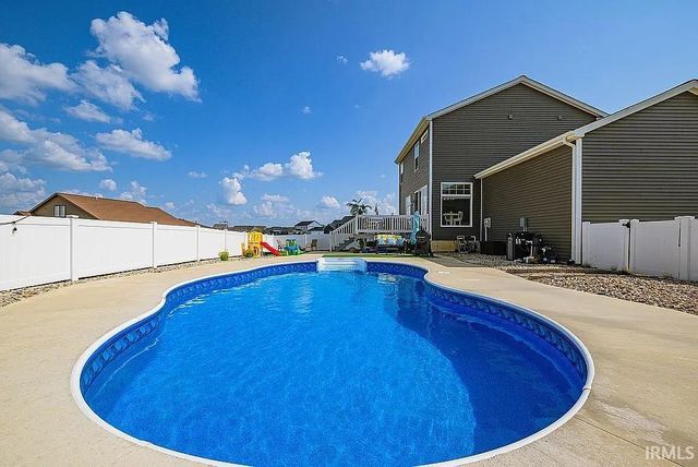 1586 Lavante Cove, Fort Wayne, IN 46818