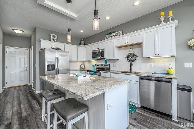 1586 Lavante Cove, Fort Wayne, IN 46818