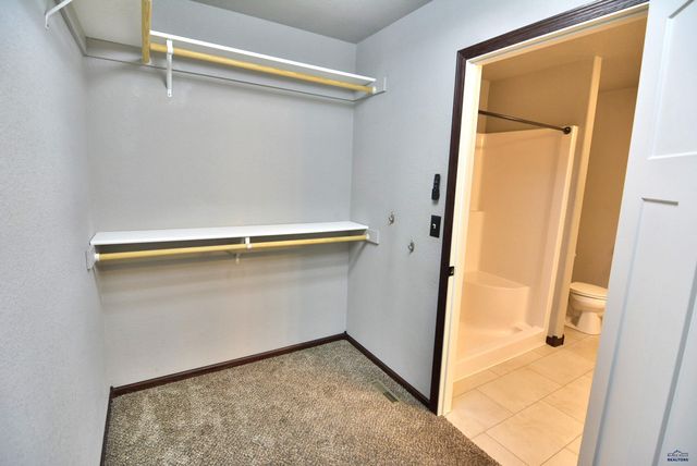 6860 CAMBRIDGE CT, Summerset, SD 57718