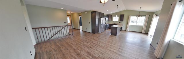 6860 CAMBRIDGE CT, Summerset, SD 57718