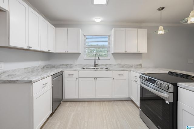 1855 EDGEHILL DRIVE, Hueytown, AL 35023