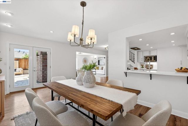 108 Summerwood Pl, Concord, CA 94518