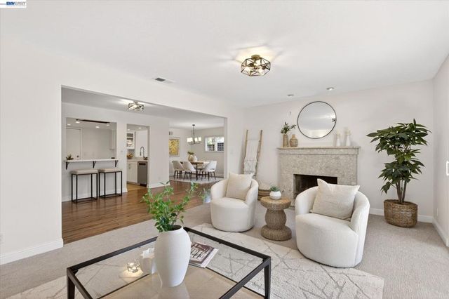 108 Summerwood Pl, Concord, CA 94518