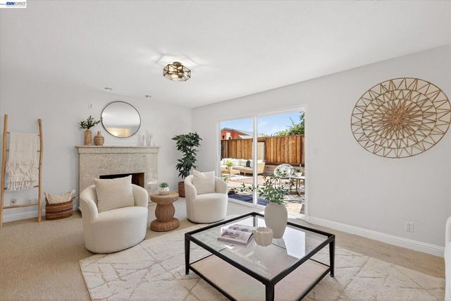 108 Summerwood Pl, Concord, CA 94518