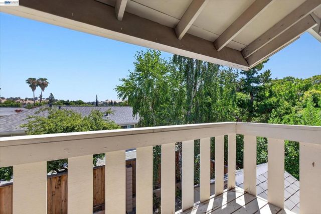 108 Summerwood Pl, Concord, CA 94518