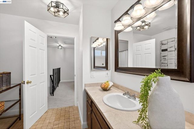 108 Summerwood Pl, Concord, CA 94518
