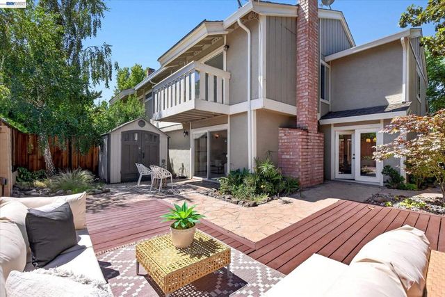 108 Summerwood Pl, Concord, CA 94518