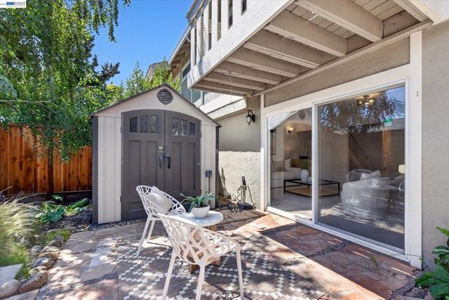108 Summerwood Pl, Concord, CA 94518