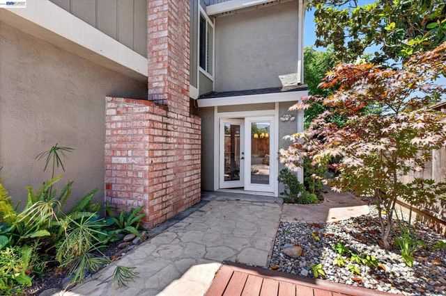 108 Summerwood Pl, Concord, CA 94518