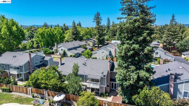 108 Summerwood Pl, Concord, CA 94518