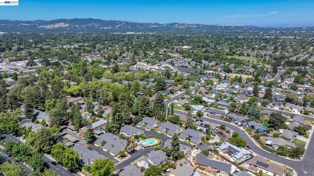 108 Summerwood Pl, Concord, CA 94518