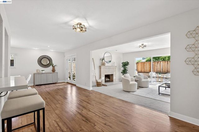 108 Summerwood Pl, Concord, CA 94518
