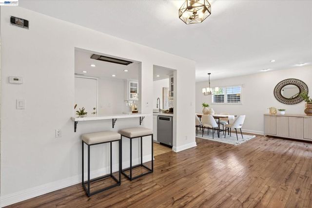 108 Summerwood Pl, Concord, CA 94518