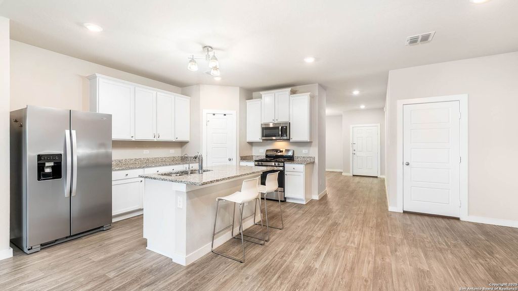7723 BLUE GULF DR, San Antonio, TX 78222