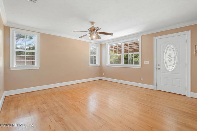 116 OAKLAND Avenue S, San Mateo, FL 32187