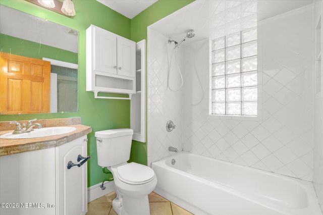 116 OAKLAND Avenue S, San Mateo, FL 32187