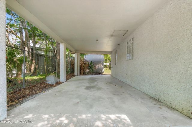 116 OAKLAND Avenue S, San Mateo, FL 32187