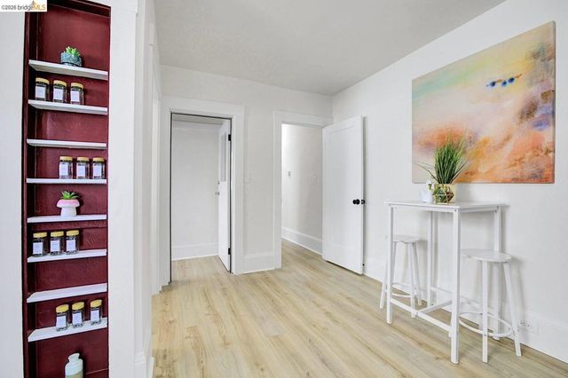 5718 5718 Adeline St, Oakland, CA 94608