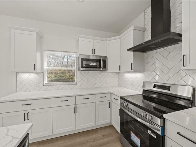 919 S Noland Road, Independence, MO 64050