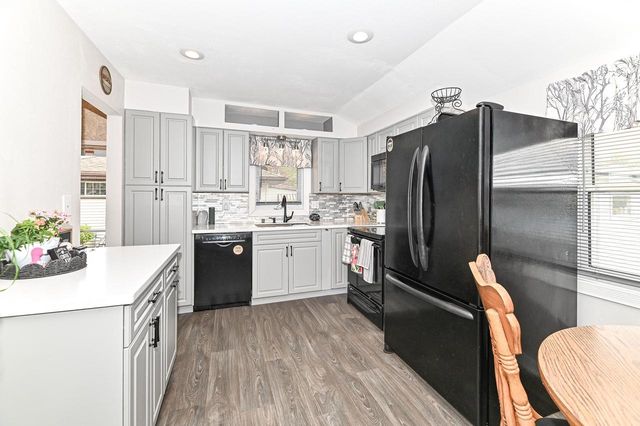 8019 W Norwich STREET, Milwaukee, WI 53220