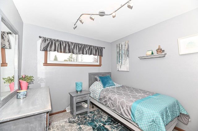 8019 W Norwich STREET, Milwaukee, WI 53220